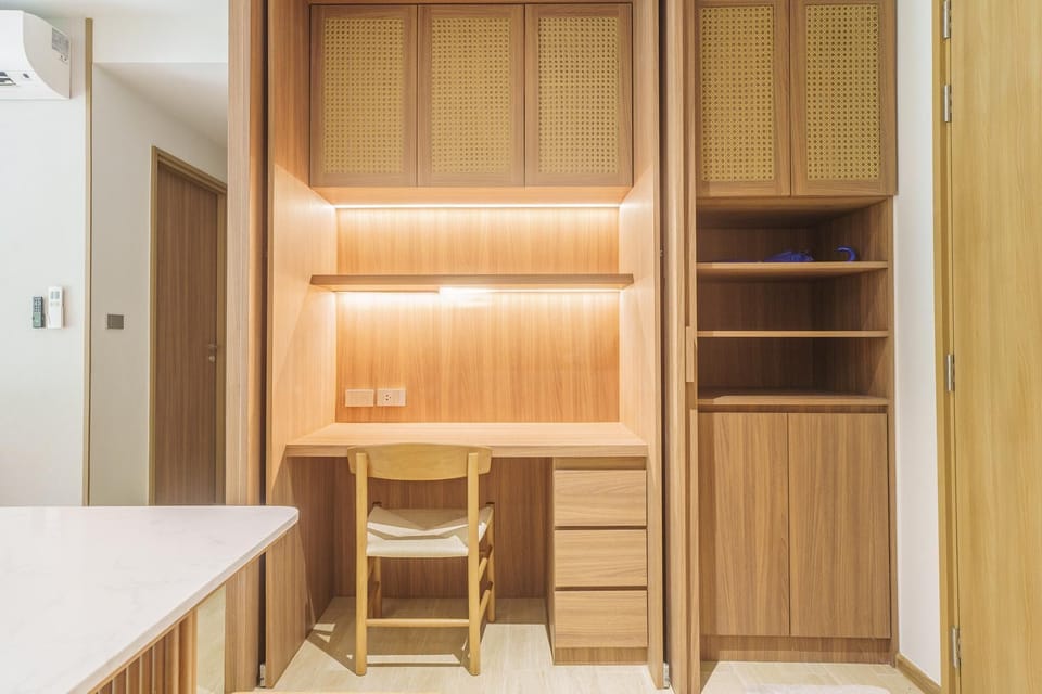 Working Desk