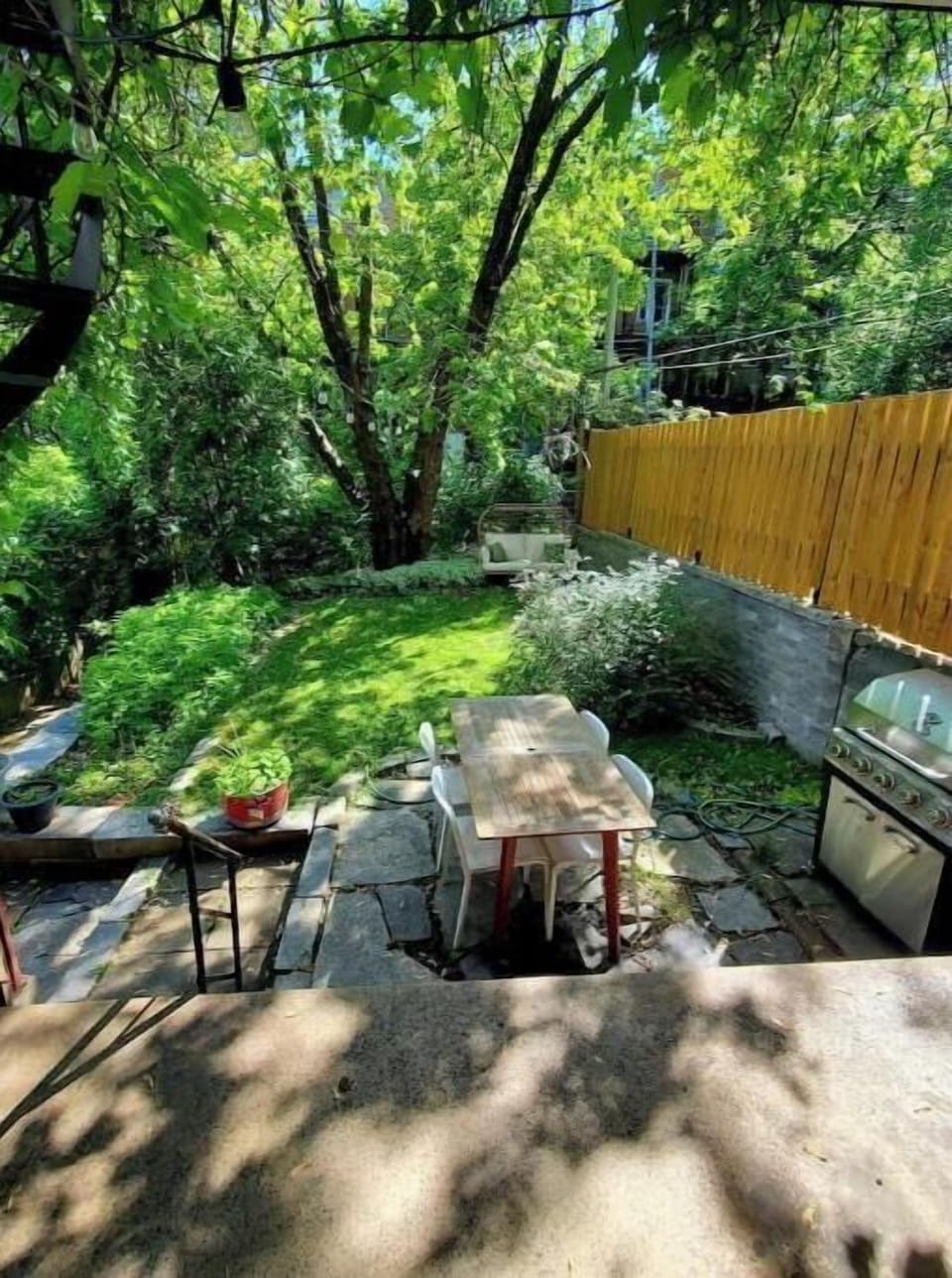 Outdoor dining
