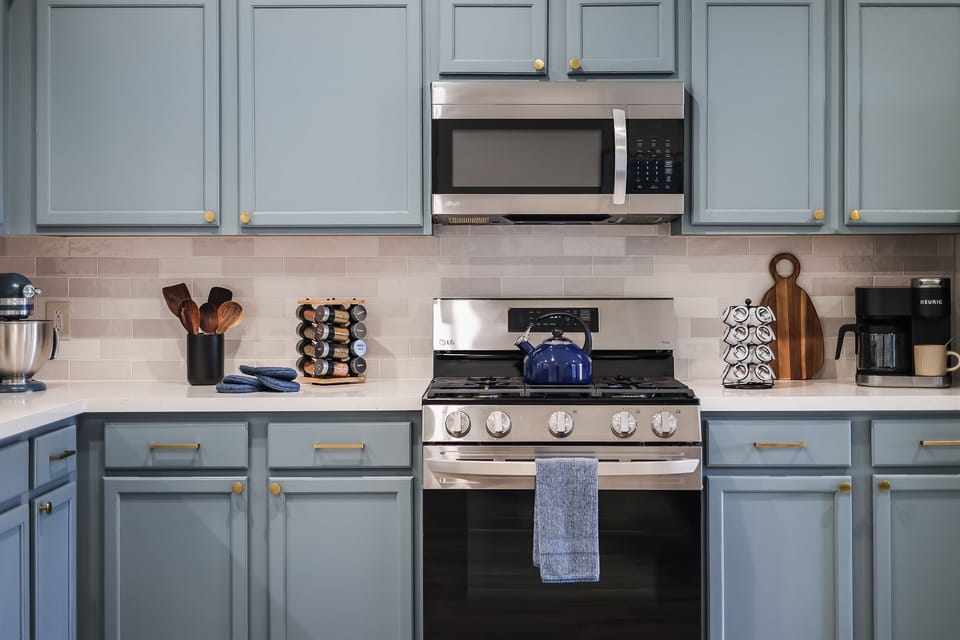 Kettle, spices, coffee pods, and a duo Keurig coffee maker are only a few of the amenities we provide. Our cabinets are stocked full with dishes, cups, wine glasses and children's dinnerware.