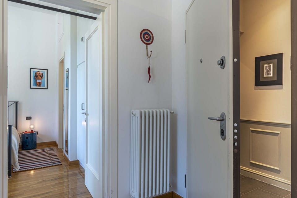 Room Detail