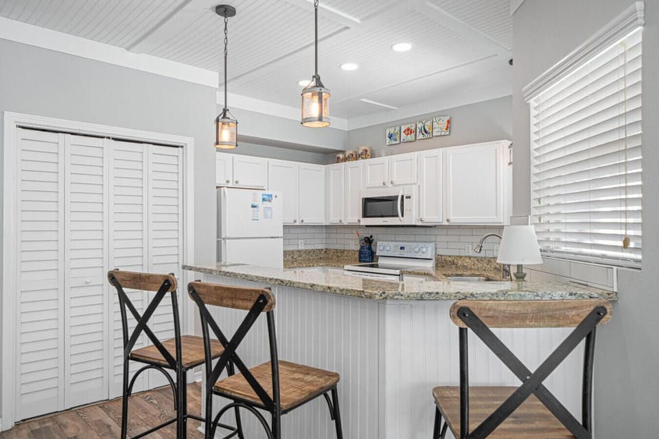 Kitchen Bar