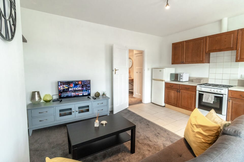 Living Room / Lounge