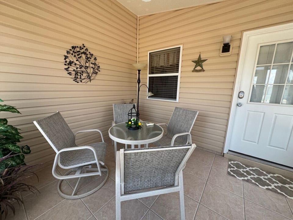 Outdoor dining