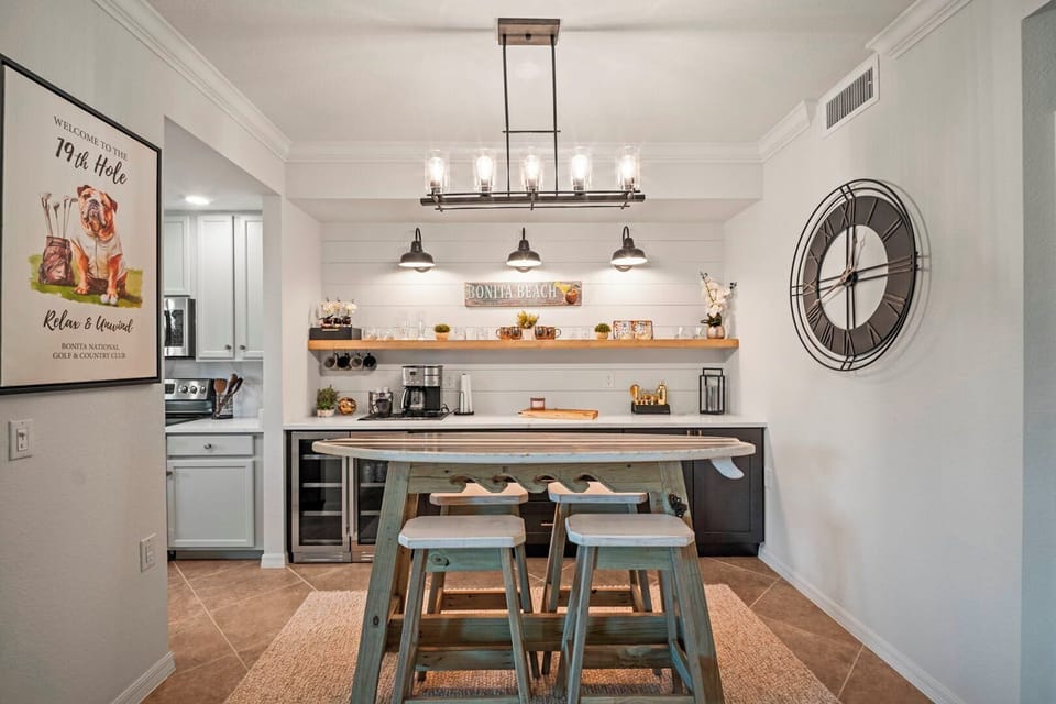 Built in Bar, Breakfast Nook, Wine Fridge