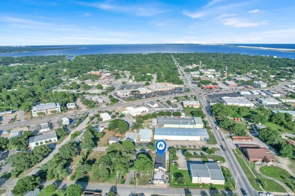Aerial view location of the property. Just a five minute drive away from the beach!