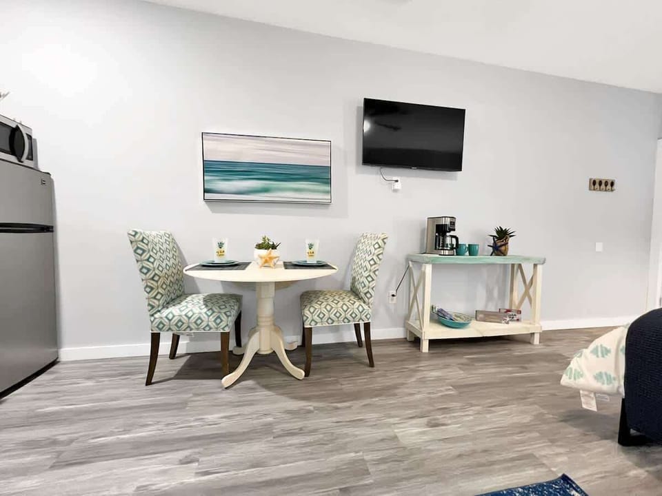 Dining area with TV and mini bar!