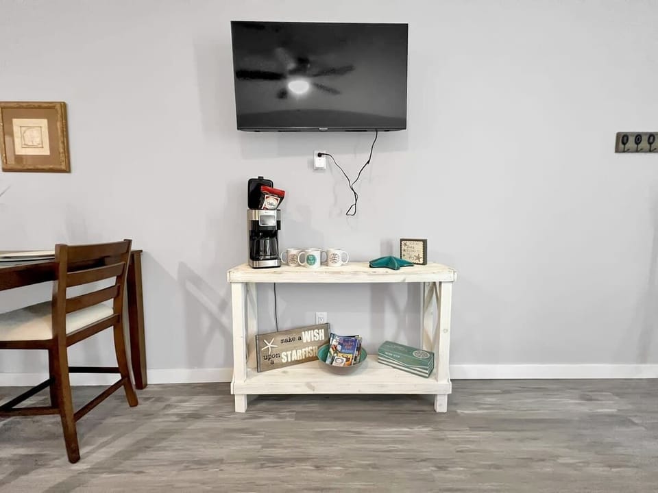 Dining area with TV and mini bar!
