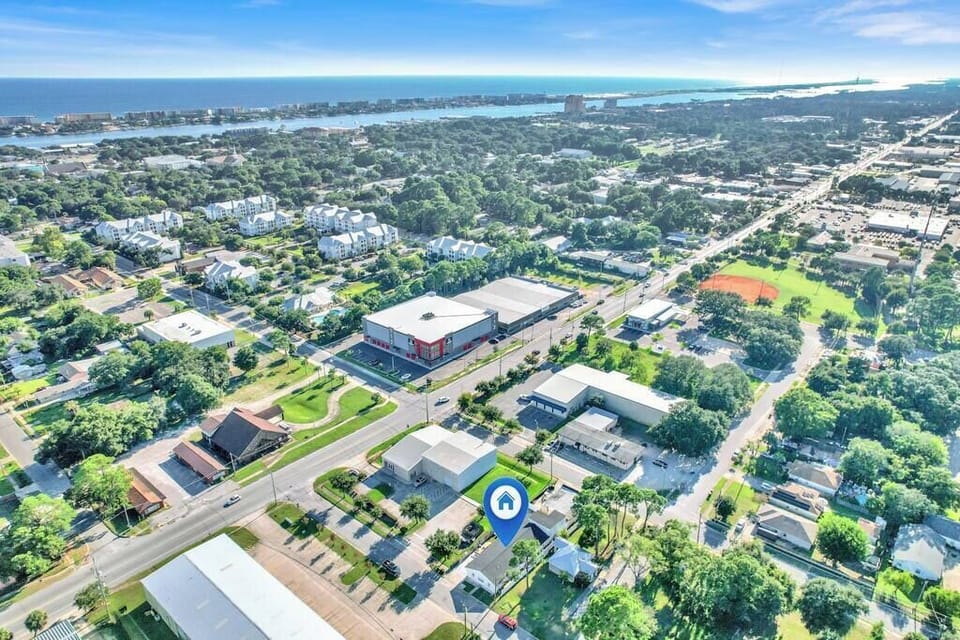 Aerial view location of the property. Just a five minute drive away from the beach!