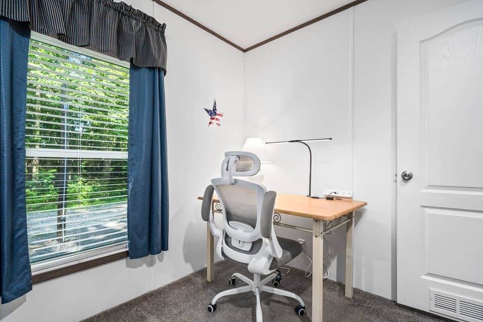 Working Area / Desk