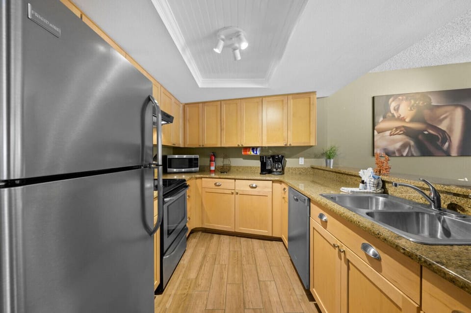 Kitchen with Dishwasher
