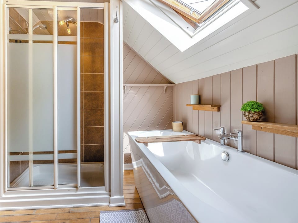 Bathroom | Pen Y Groes, Welshpool