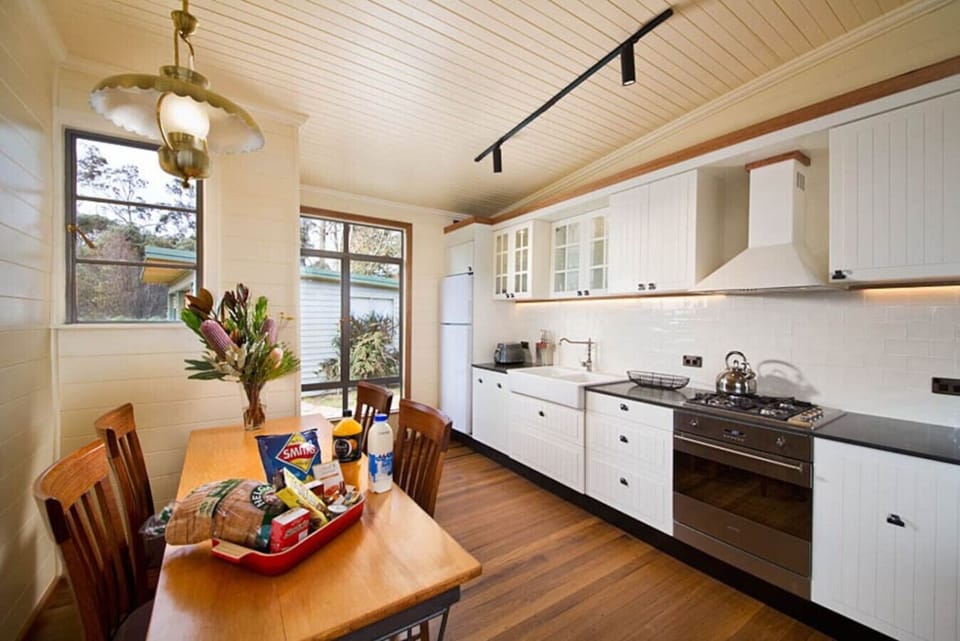Kitchen / dining area
