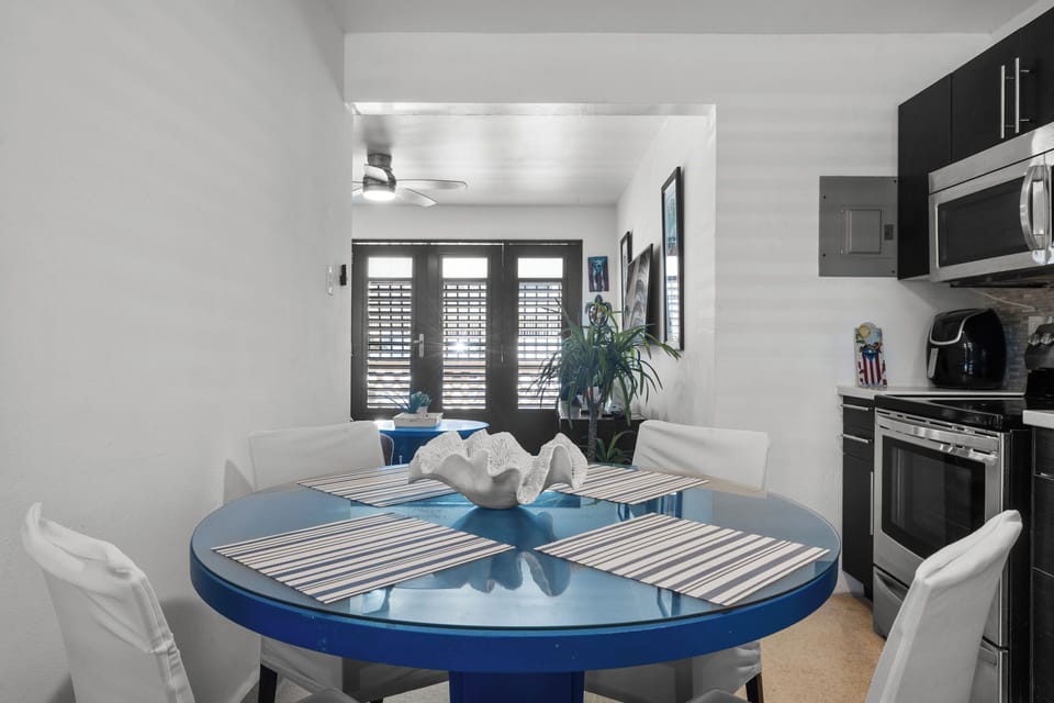 Elegant Dining Experience: Share memorable meals in our chic dining area, featuring comfortable seating and stylish decor.