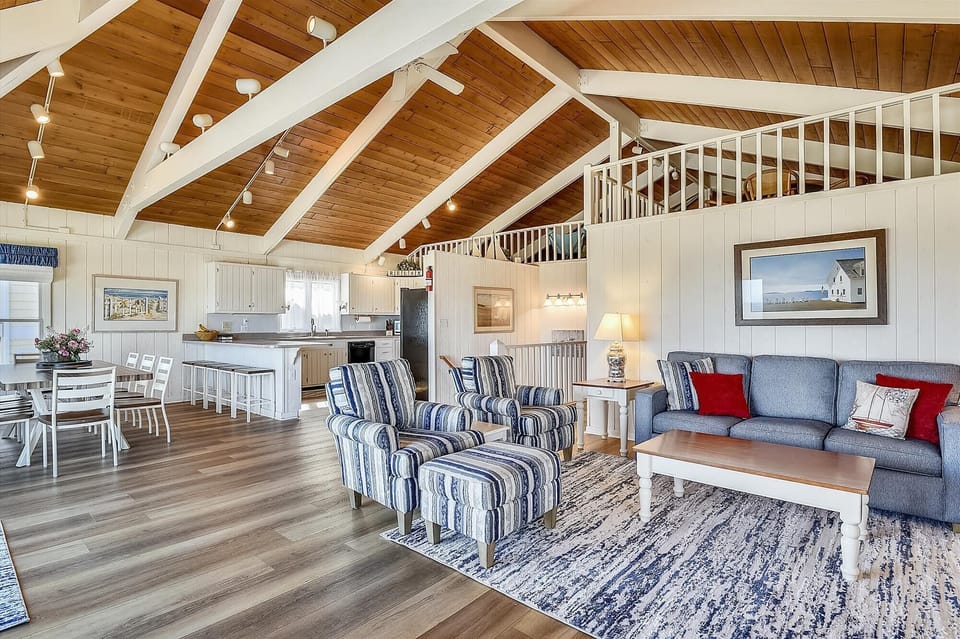 Main Level,Living Area,