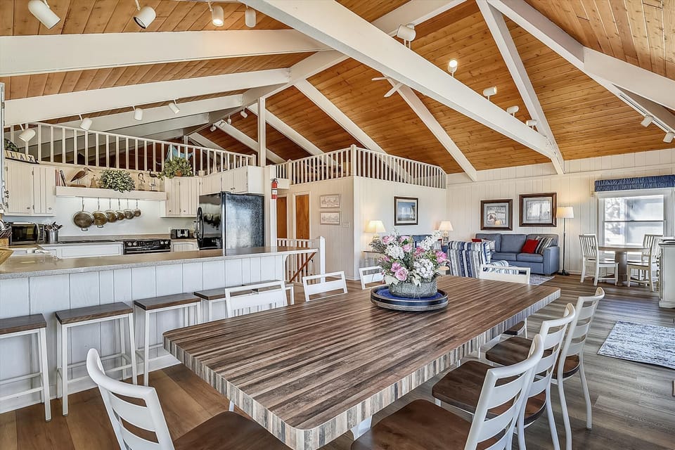 Main Level,Dining Area,