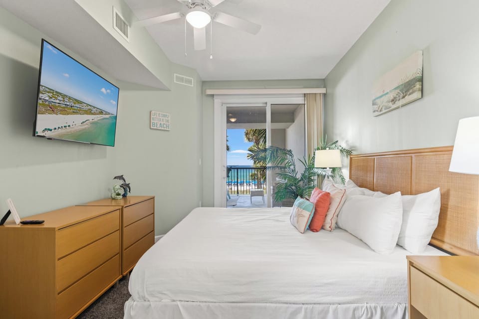 Main Bedroom with Balcony Access