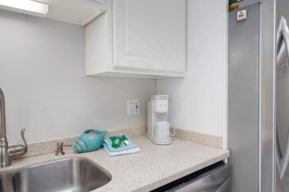 Coffee and kitchen essentials provided!