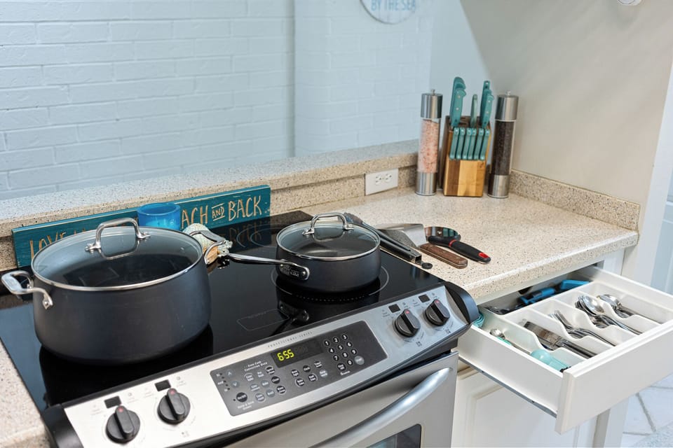 Everything you need to cook and dine!