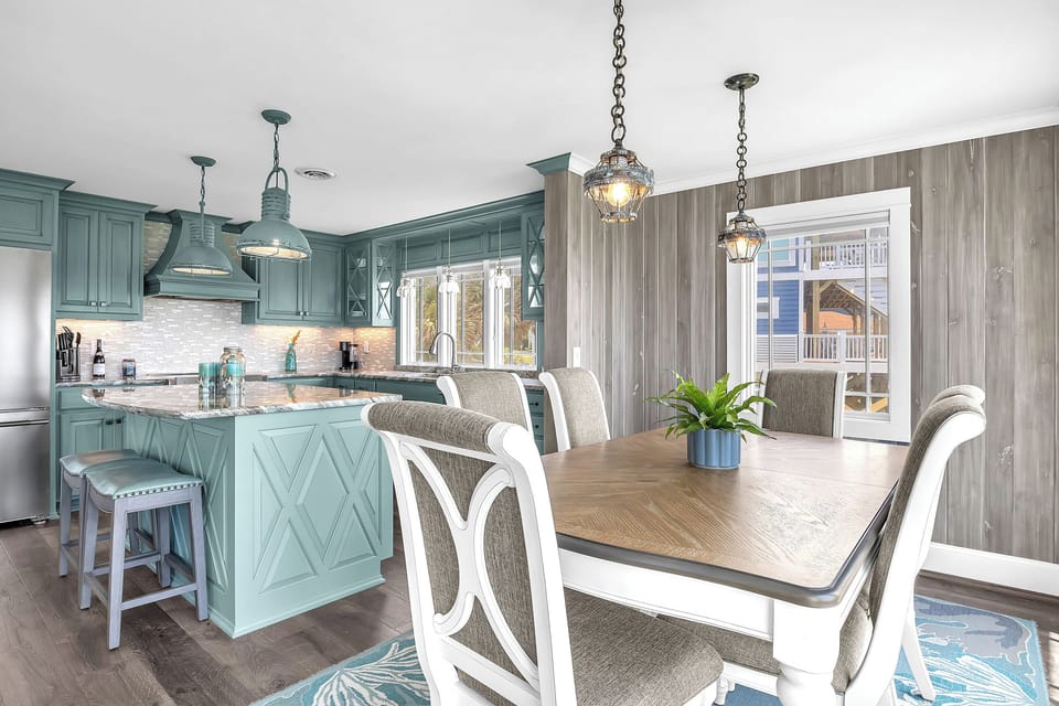 Dining Area / Kitchen - South