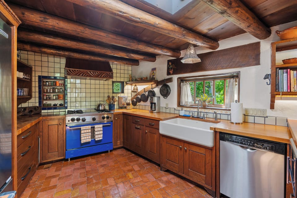 Hacienda Rose - Kitchen