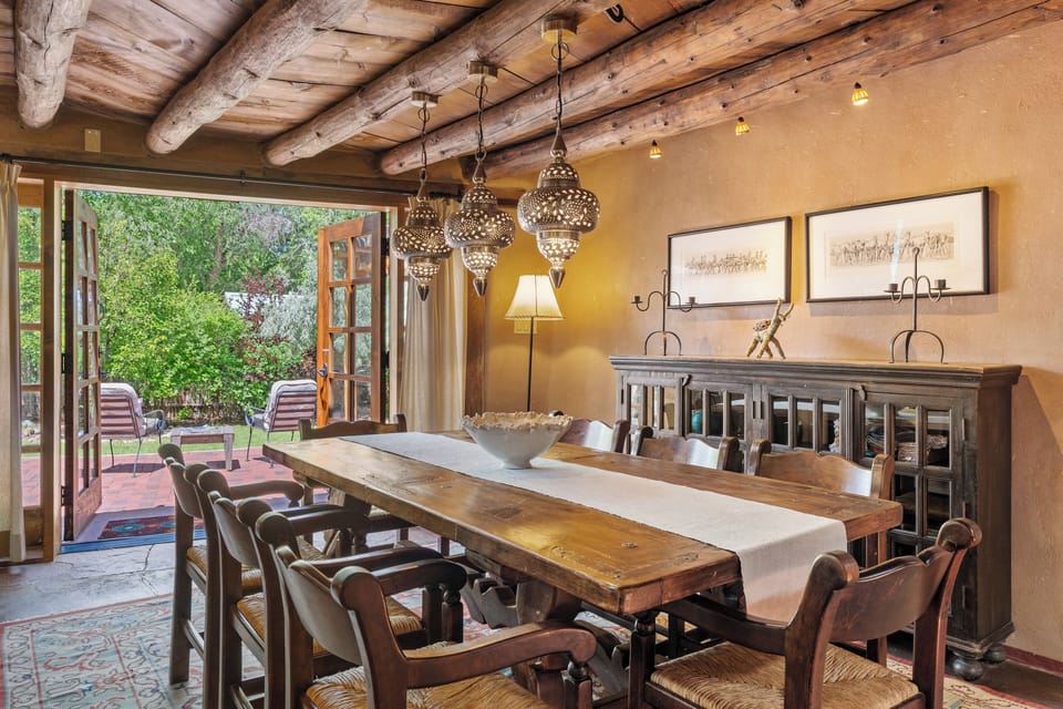 Hacienda Rose - Dining Area