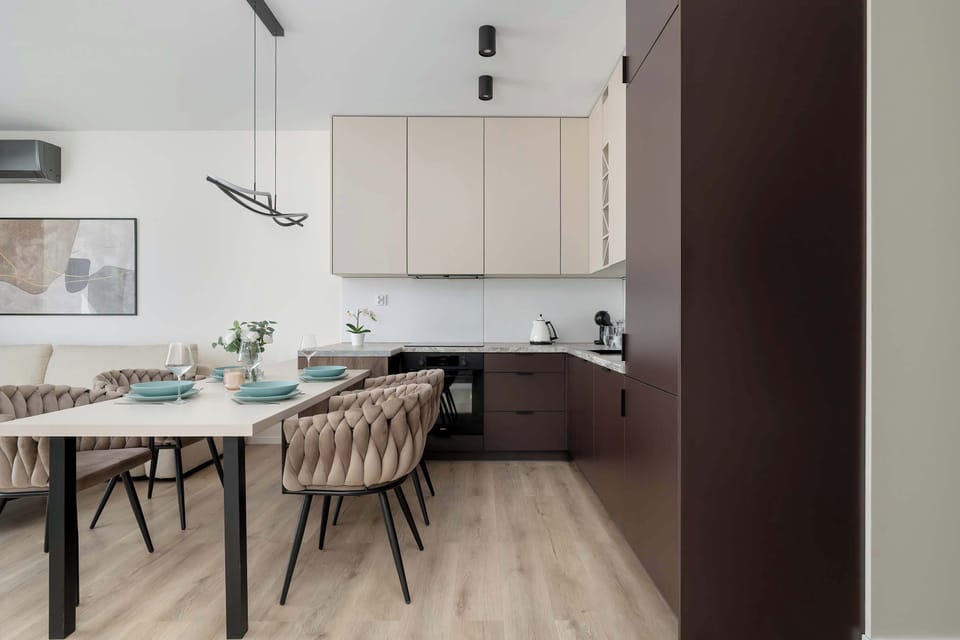 The fully equipped kitchenette includes everything you need for a home-cooked meal.