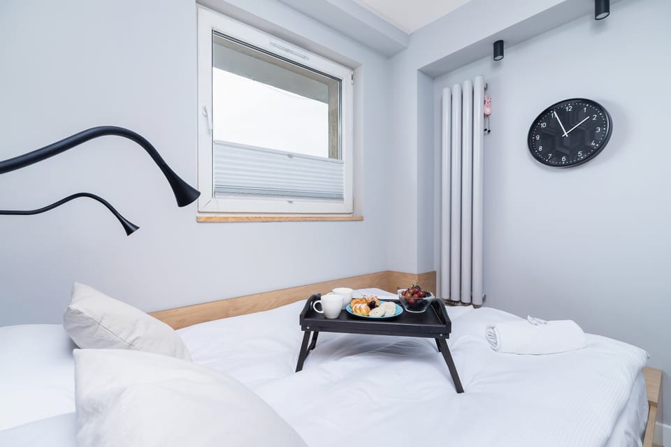 Bedroom with a comfortable double bed.
