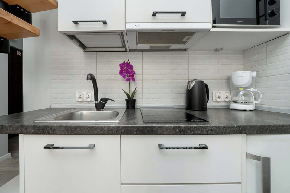 The equipped kitchenette will come in handy when preparing delicious meals.