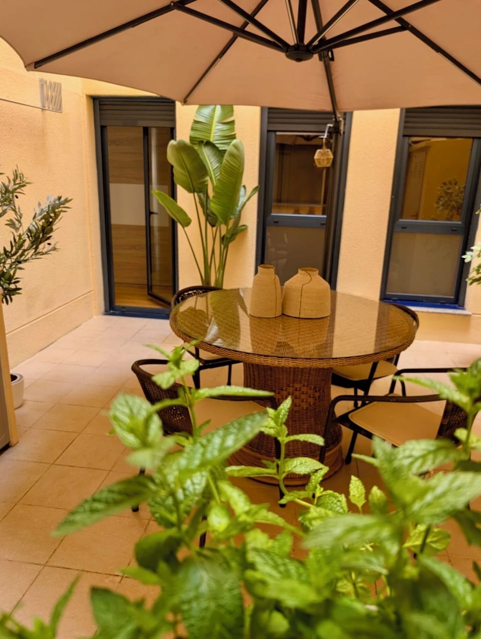 Outdoor dining