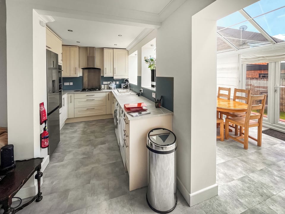Kitchen and Conservatory | Stepping Stones, Verwood