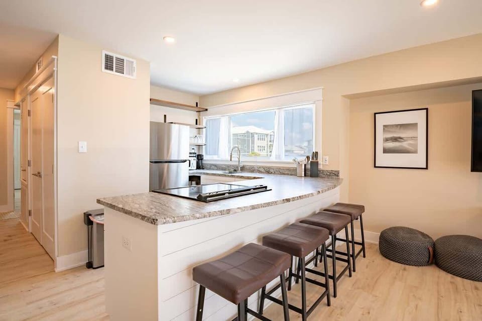 Gorgeous remodeled kitchen with granite counters