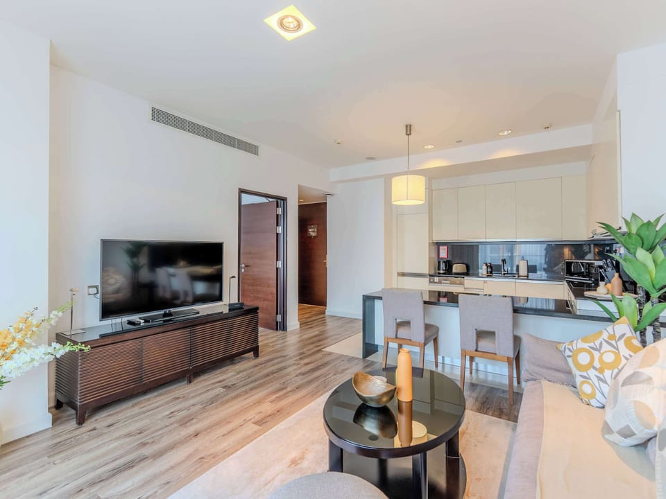 Stylish decor meets modern comfort in this inviting retreat with vibrant city views!