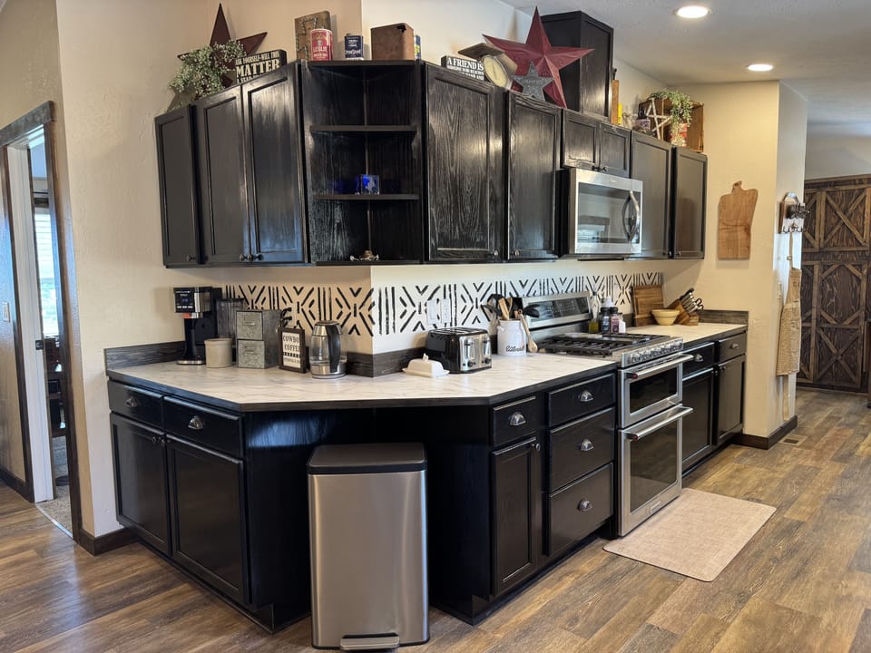 Breakfast bar/Kitchen