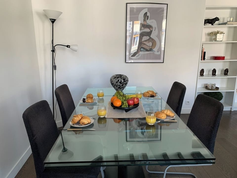 Dining details