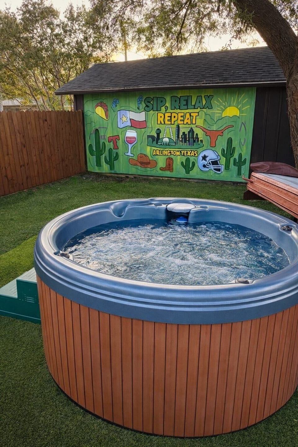 Outdoor spa tub