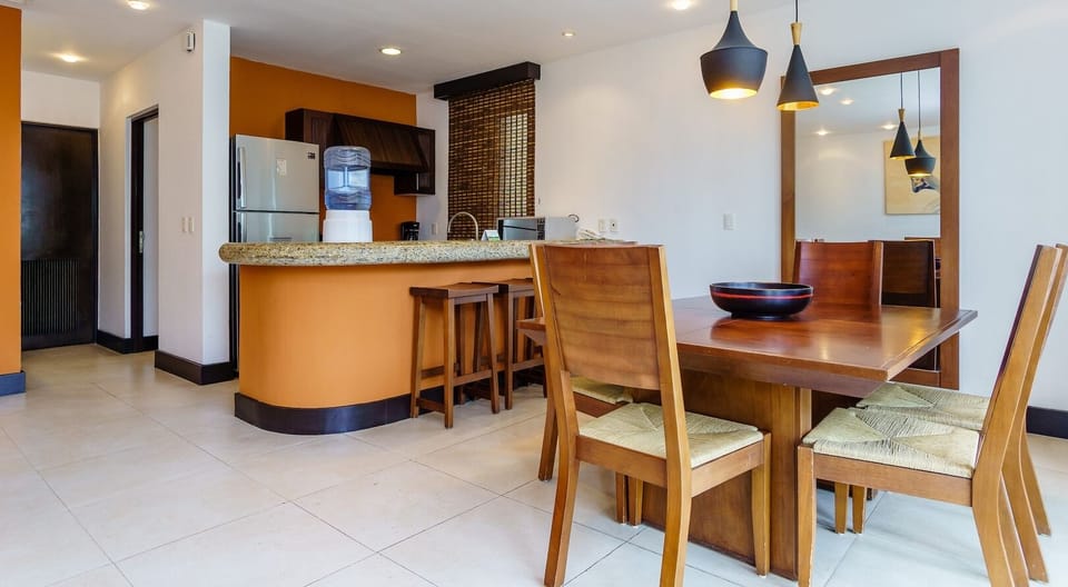 Cocina, sala-comedor/ Kitchen, living room and  Dinning room