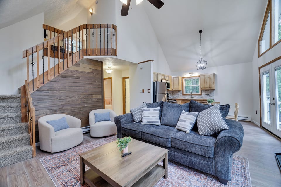 Sit back and relax in our cozy livingroom.