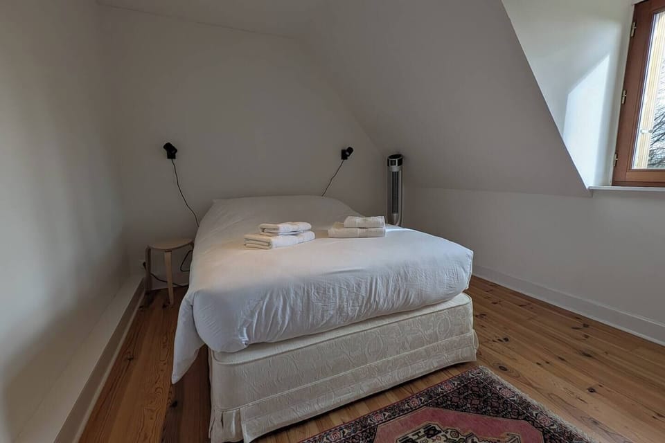 eb99b504-f367-41e4-8037-a7c3bdd3bec0