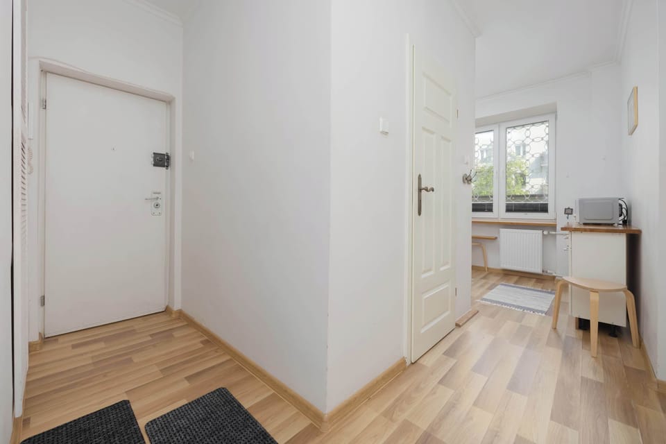 Hallway and apartment space.