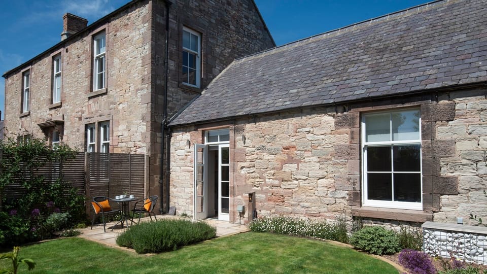 Cambridge House Cottage Number One - the rear of the cottage