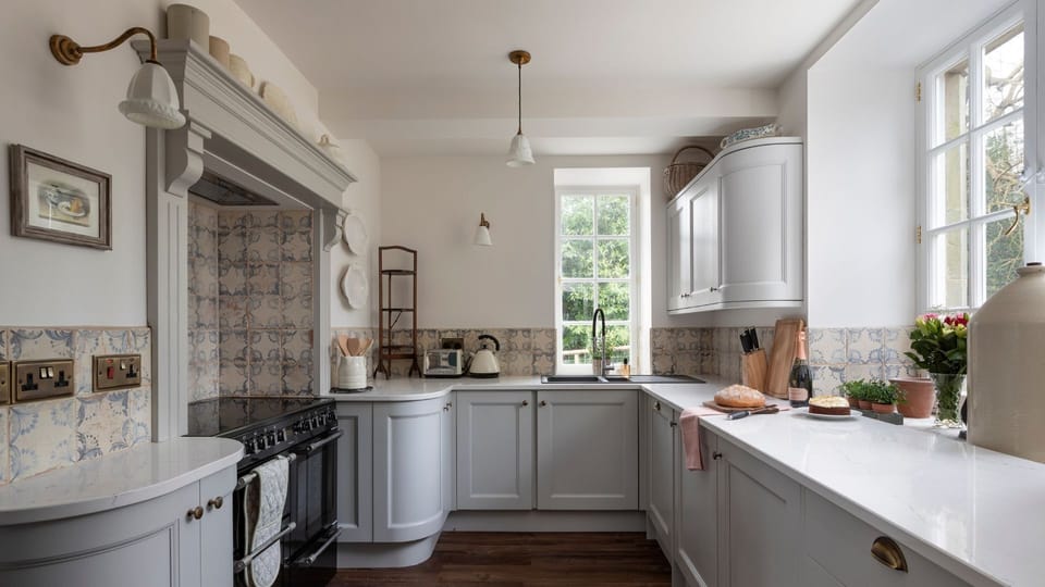 Gardener's Cottage, Twizell Estate - the bright and well-appointed kitchen