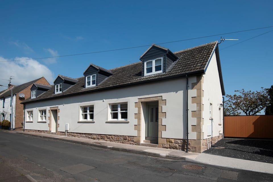 Wall Cottage - the front of the cottage