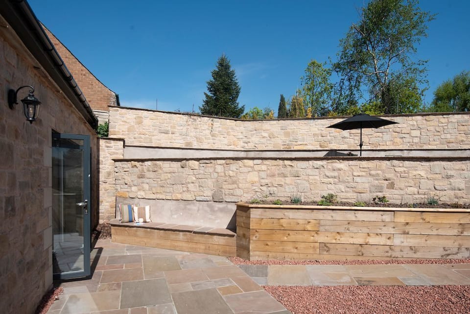 Windy Cottage - the patio in the garden