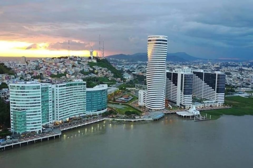 Ecuabook Riverfront II +593 939849621