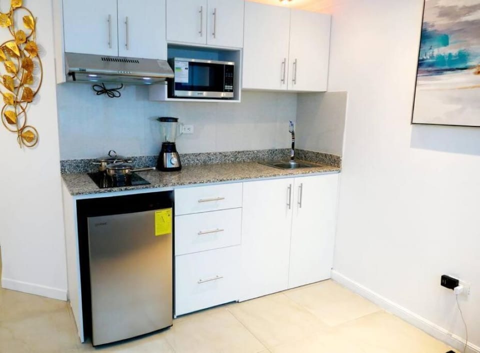 Ecuabook Riverfront II +593 939849621