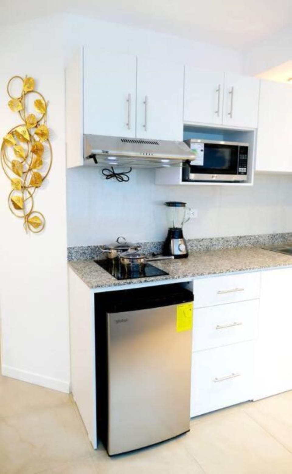 Ecuabook Riverfront II +593 939849621
