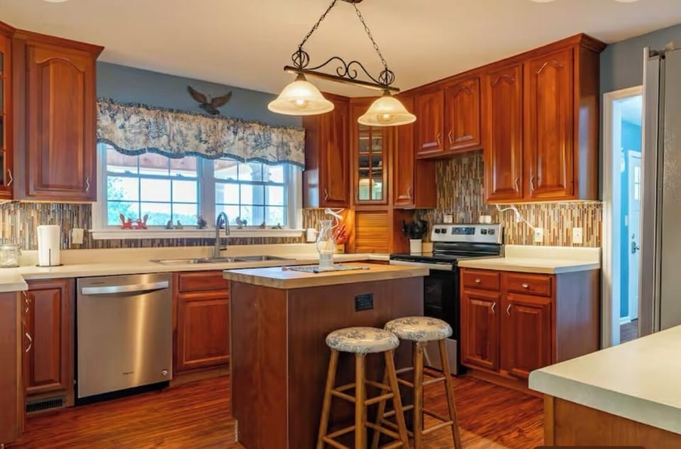 Dishwasher, full-size oven electric