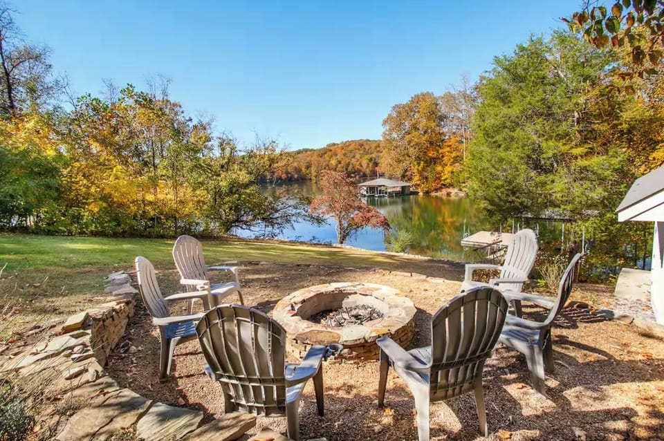 Firepit and a lake view!  Doesn't get much better!