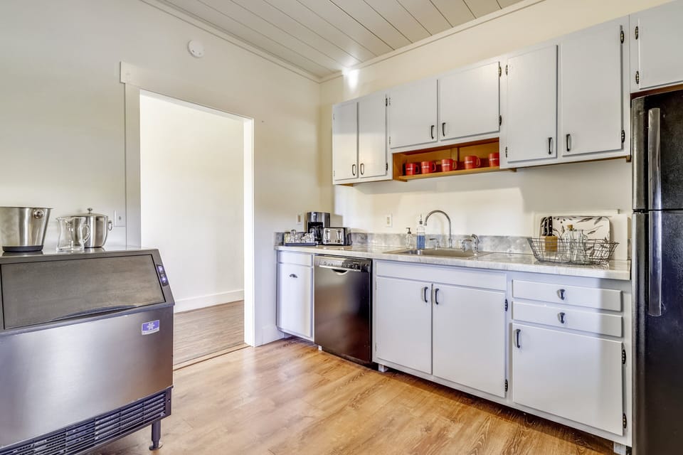 Full kitchen available for guest use.
