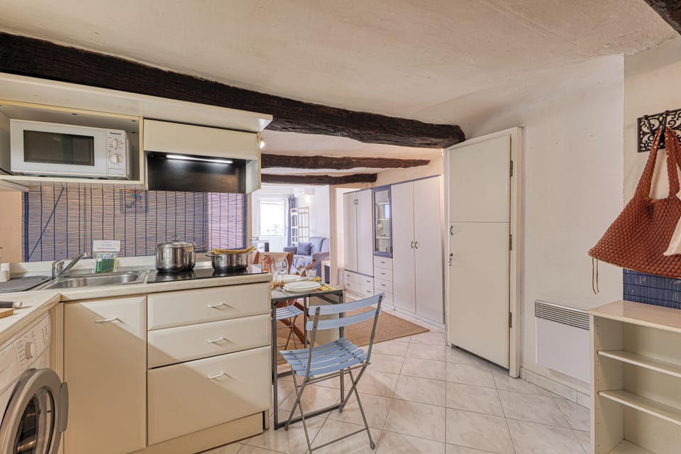 Kitchen and dining area